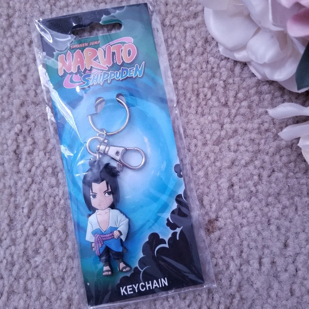 NWT Naruto Shippuden Sasuke Uchiha Retro Keychain Charm - Picture 1 of 8